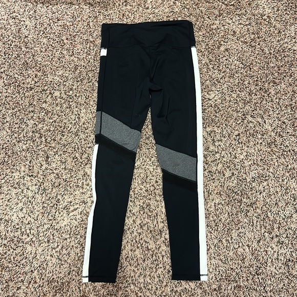 Brooke Taylor yoga pants - Picture 4 of 4